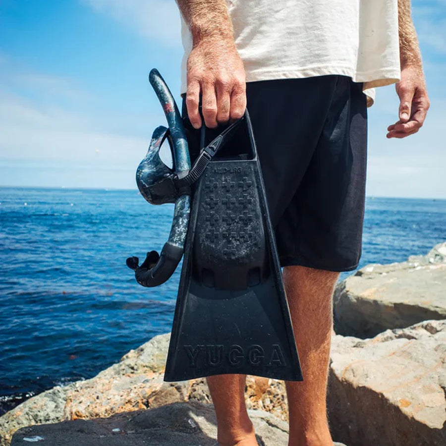 Black Long Blade Soft Flex Fins by Yucca